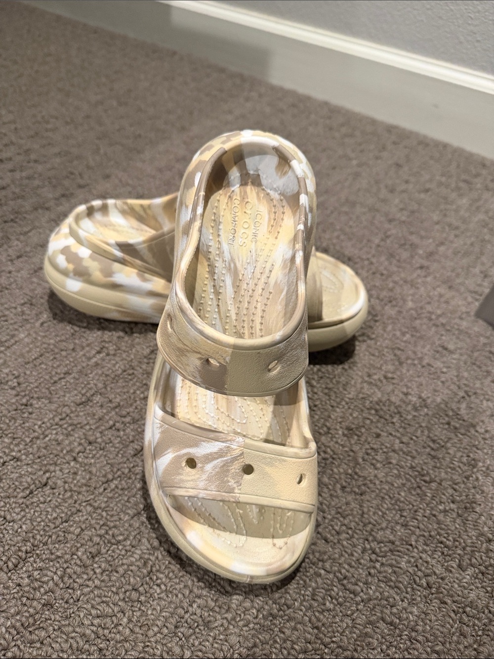 CROCS Beige and White Marbled Slip-On Clog Mules